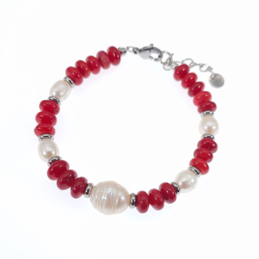 Cultured pearl and red gorgonian bracelet