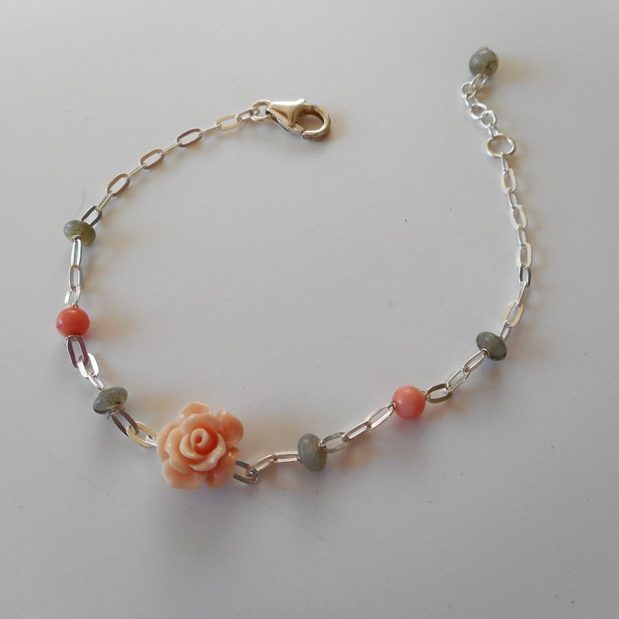 Labradorite and coral stone bracelet with rose on 925 silver chain