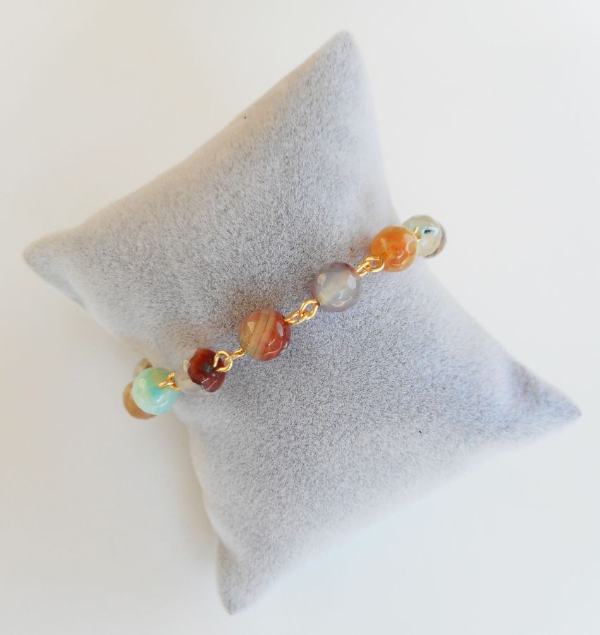 Bracelet with faceted multicolored Agate stones