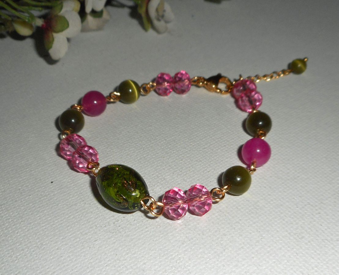 Murano Glass and pink and green crystal bracelet on gold steel chain