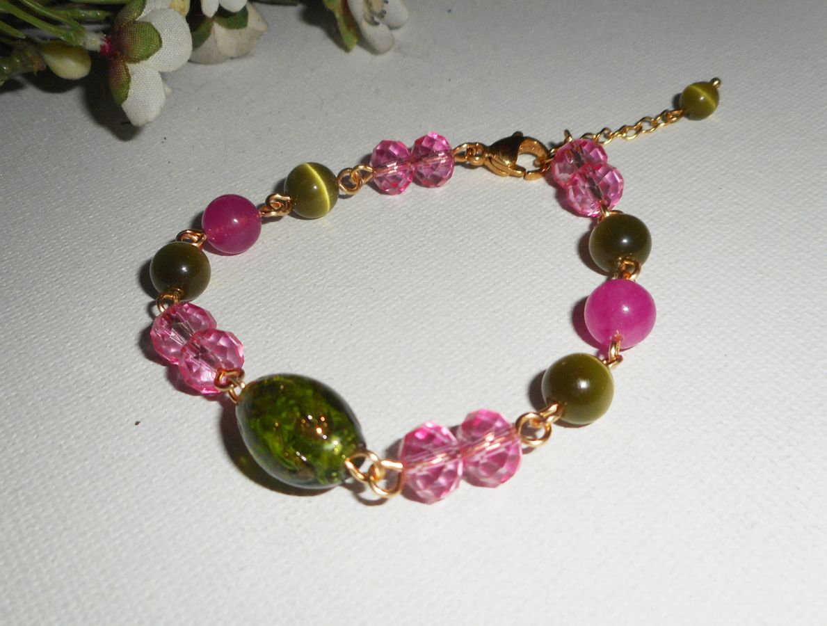 Murano Glass and pink and green crystal bracelet on gold steel chain