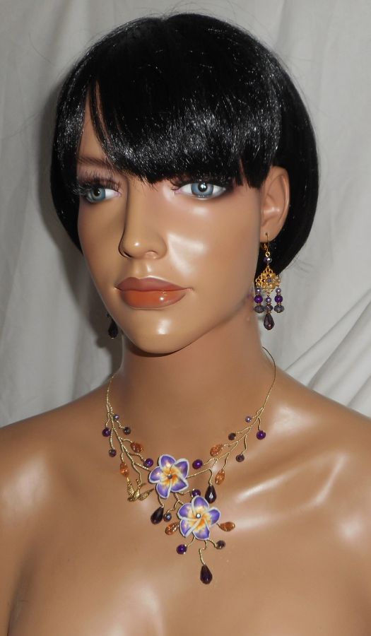 Airy necklace with hibiscus flowers and purple crystal beads