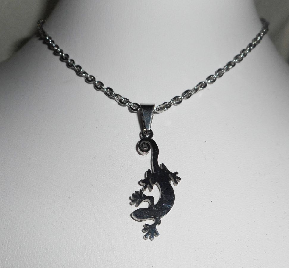 Geiko necklace on stainless steel chain