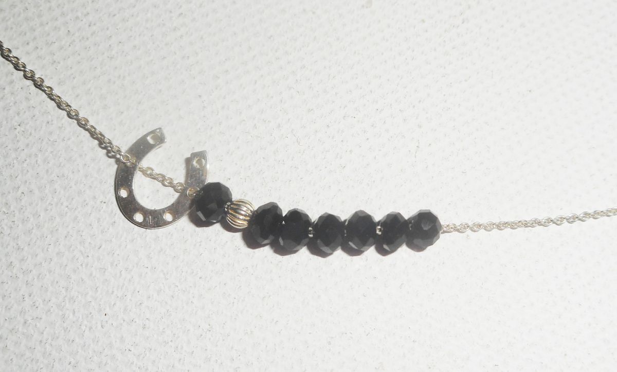 925 silver choker necklace with small horseshoe and black crystal beads