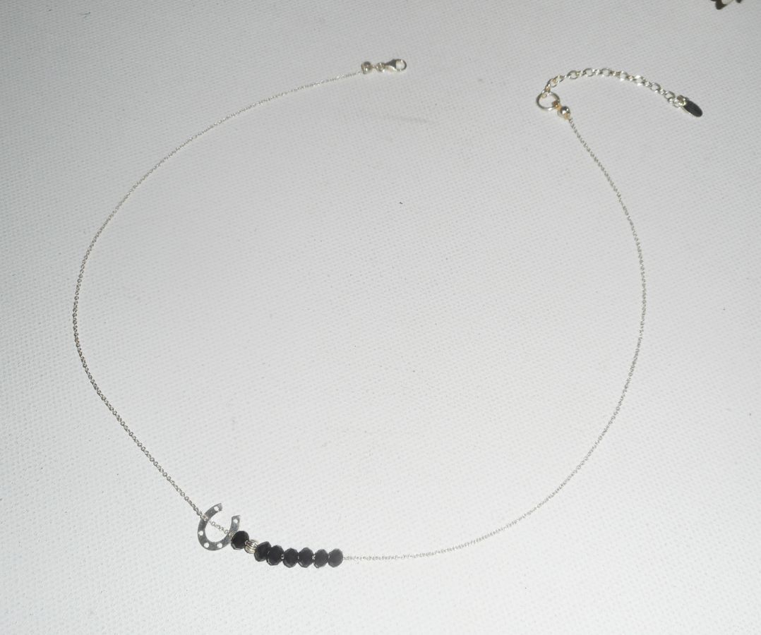 925 silver choker necklace with small horseshoe and black crystal beads