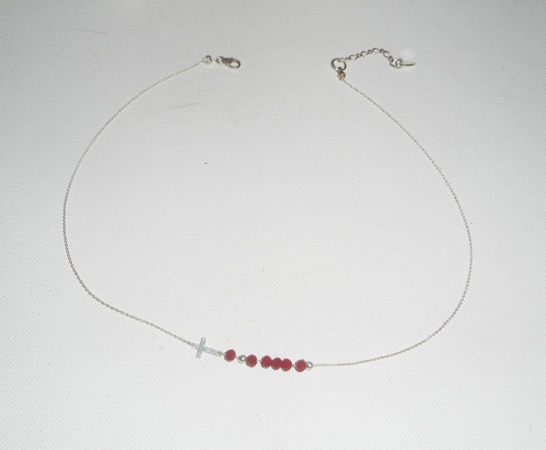 Collier ras de cou en argent 925 avec petite croix etperles en cristal rouge