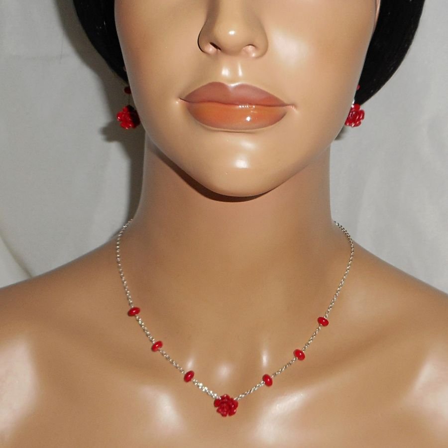 Red pink necklace made of gorgon and silver 925