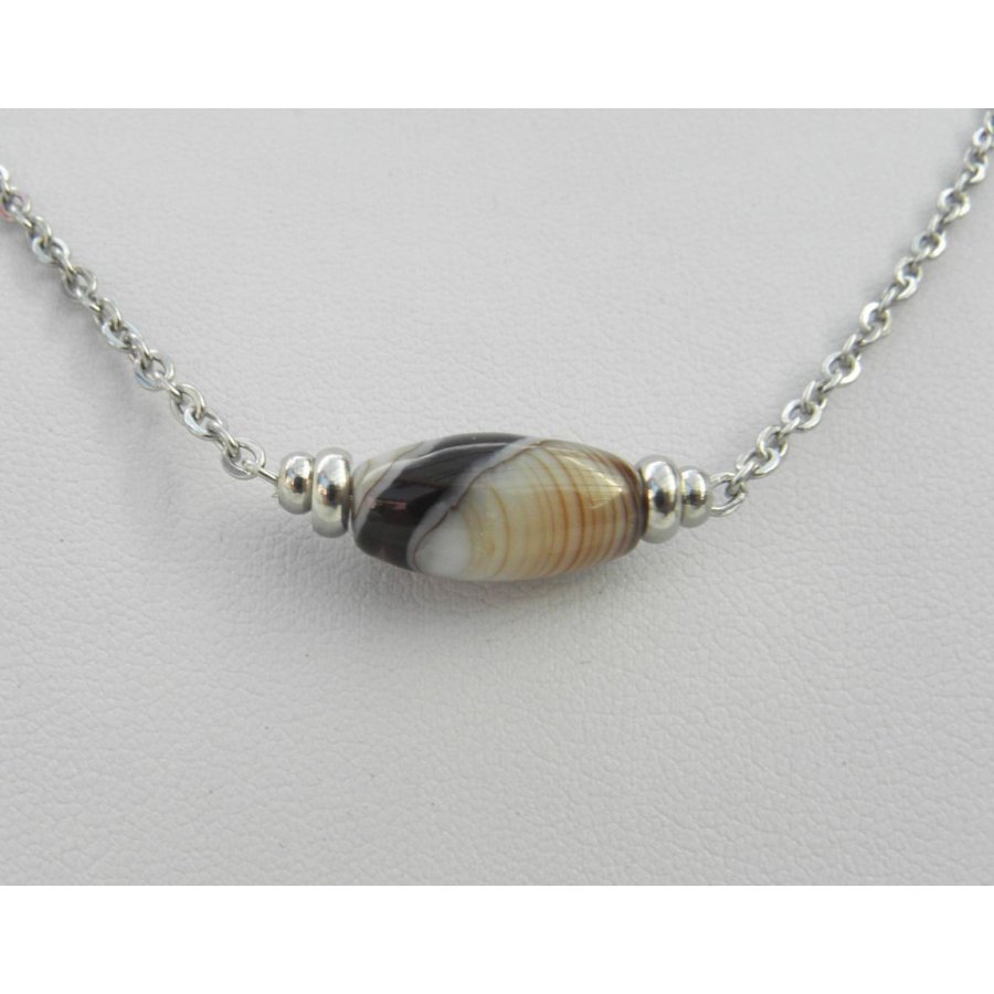 Solitaire necklace with tube agate stone and stainless steel beads