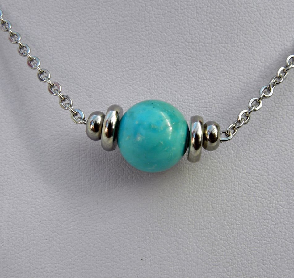 Solitaire necklace with blue amazonite stone and stainless steel beads