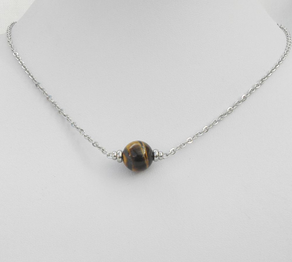 Solitaire necklace with tiger eye stone and stainless steel beads