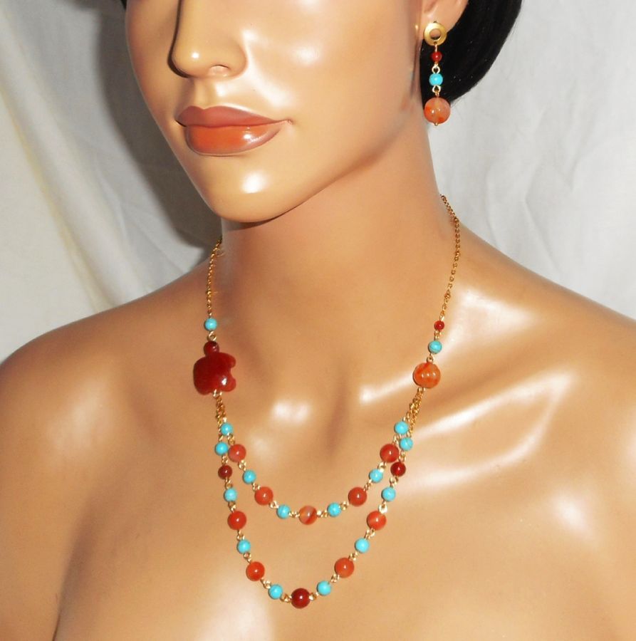 Turtle necklace with carnelian and turquoise stones 