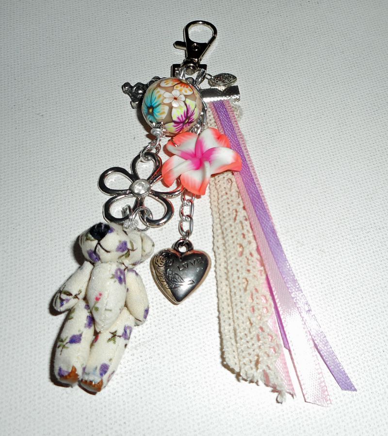 Keychain/Bear bag jewelry with multicolored floral beads and ribbons