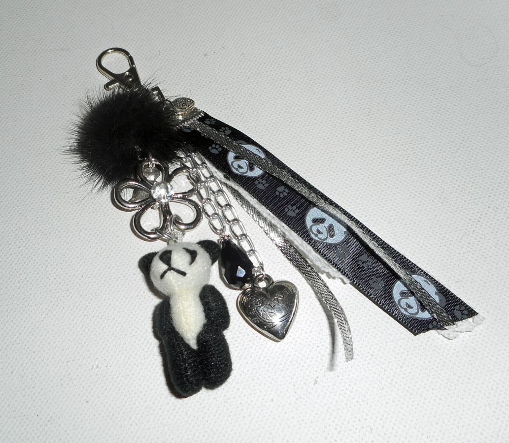 Keychain/Panda bag jewelry with black mink pompon and ribbons