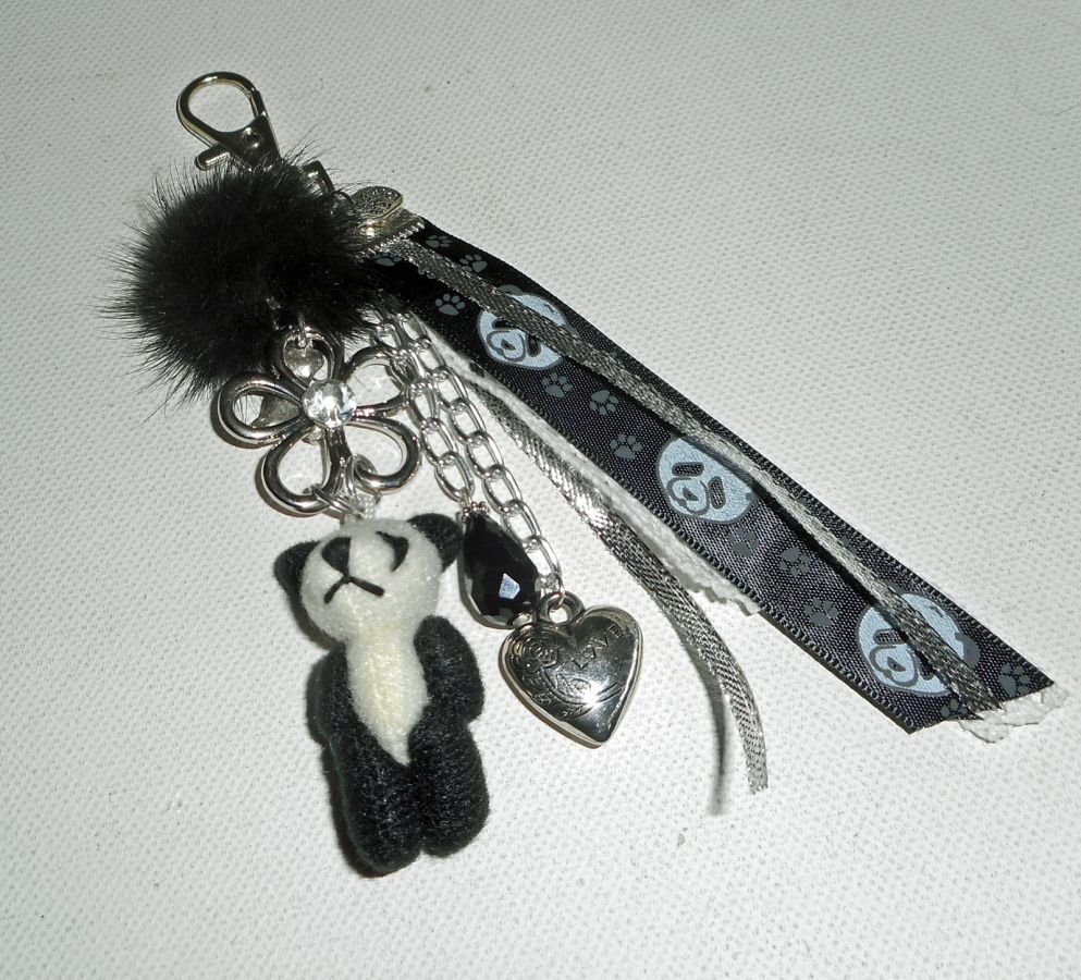 Keychain/Panda bag jewelry with black mink pompon and ribbons