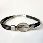 Mother of pearl bracelet personalized on leather