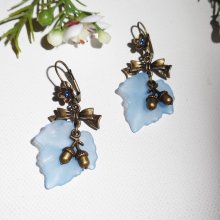 Blue leaf earrings with small bows and small nuts