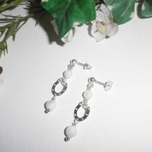 Mother of pearl earrings with horseshoe on 925 silver studs