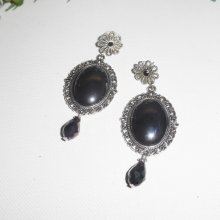 Earrings with hematite stone cabochon in silver metal